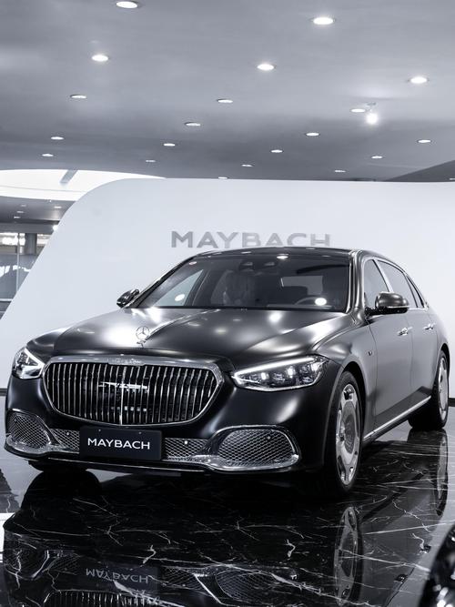 重庆293岚图汽车的售后服务让用户无忧出行，迈巴赫未来的豪华车趋势