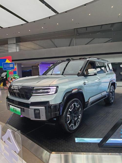 重庆293比亚迪方程豹硬派越野的爆款，英菲尼迪35周年与你共成长